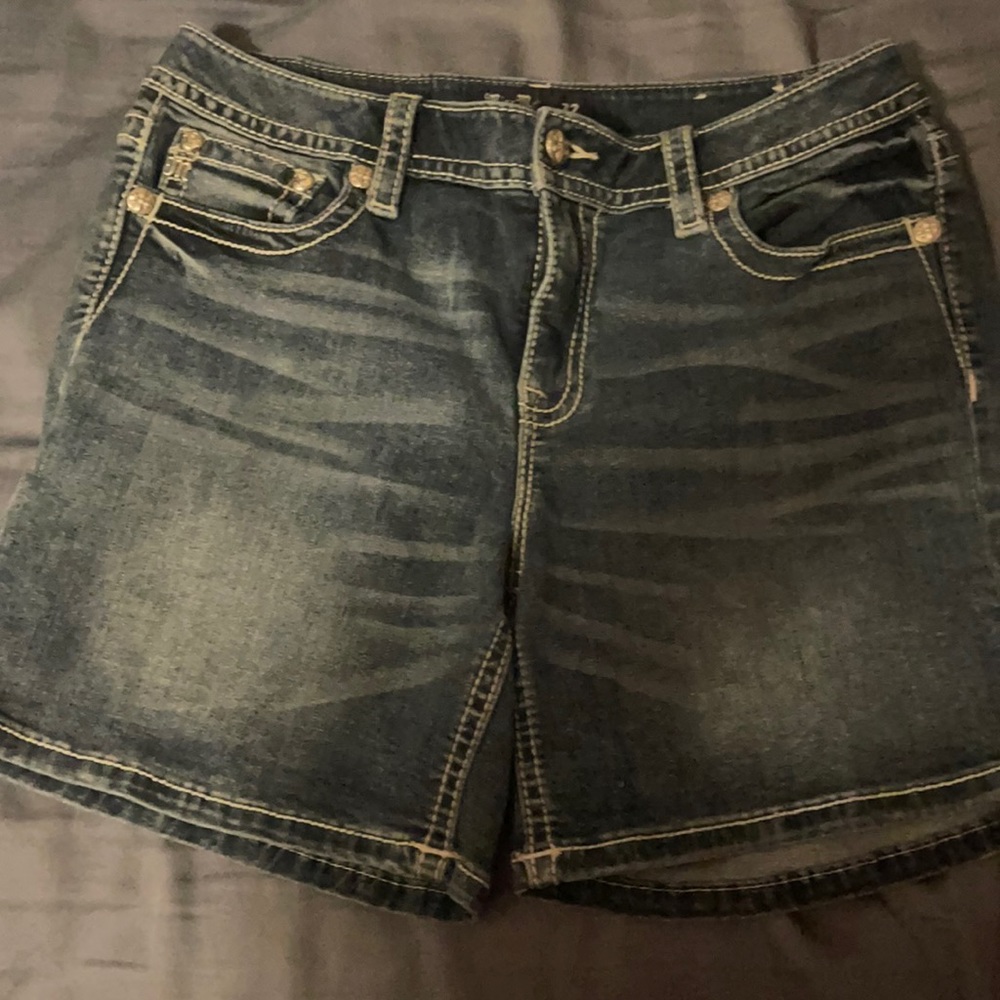 I’m selling another pair of miss me jean shorts